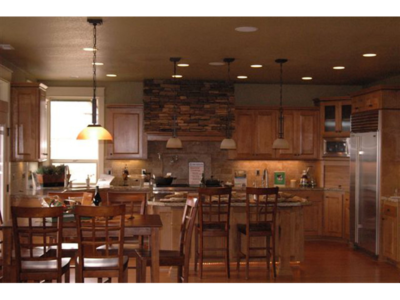 Ranch House Plan Kitchen Photo 01 - 011S-0069 - Shop House Plans and More