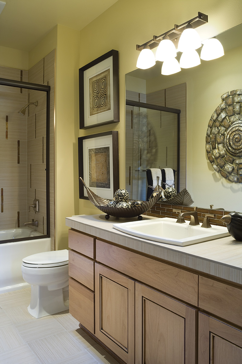 Luxury House Plan Bathroom Photo 01 - Patterson Pier Luxury Craftsman Home 011S-0087 - Shop House Plans and More