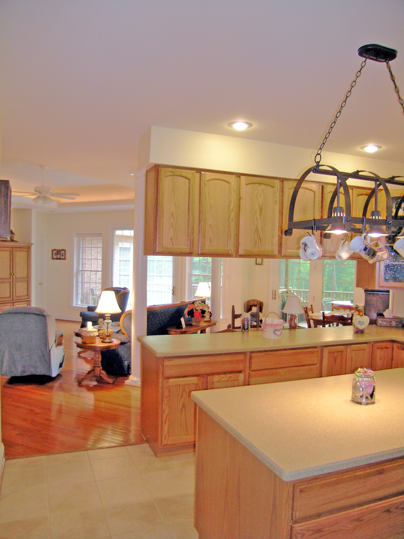 Traditional House Plan Kitchen Photo 01 - Dovercliff Traditional Home 016D-0005 - Search House Plans and More