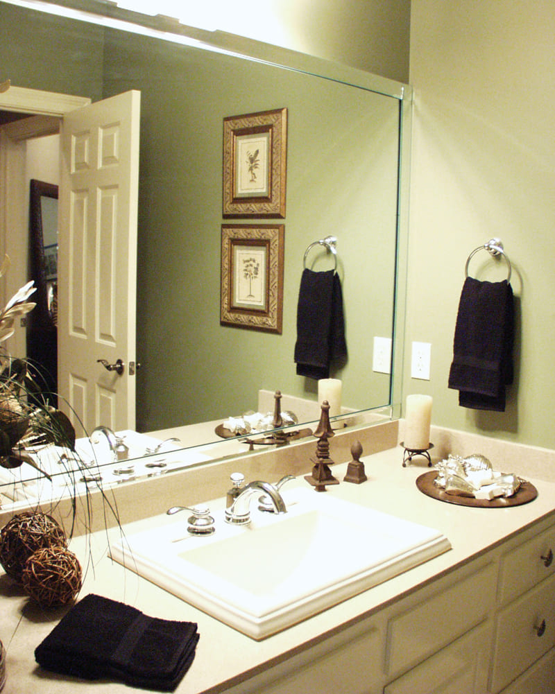 Traditional House Plan Bathroom Photo 02 - Cross Hill Craftsman Farmhouse 024D-0062 - Search House Plans and More