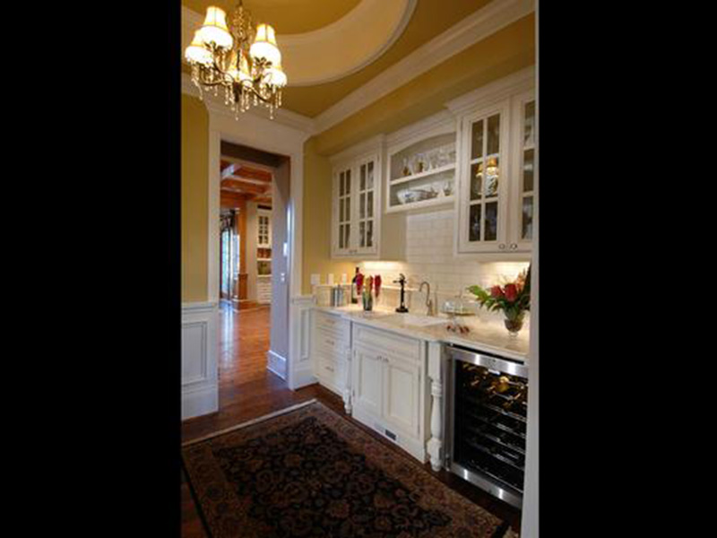 Shingle House Plan Kitchen Photo 02 - Horton Manor Luxury Home 071S-0001 - Search House Plans and More