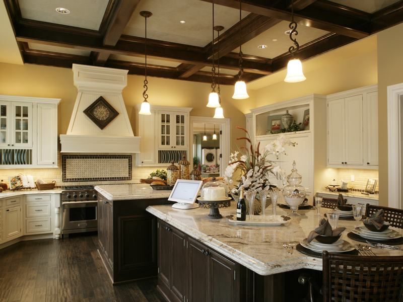 Luxury House Plan Kitchen Photo 01 - Parktowne Luxury Home 071S-0002 - Shop House Plans and More