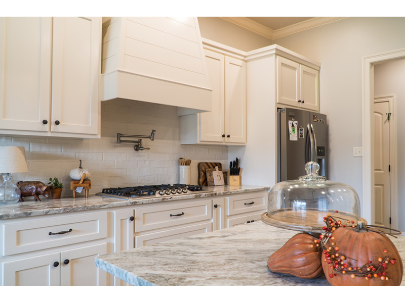 Ranch House Plan Kitchen Photo 05 - Mayer Mill Craftsman Home 155D-0027 - Shop House Plans and More