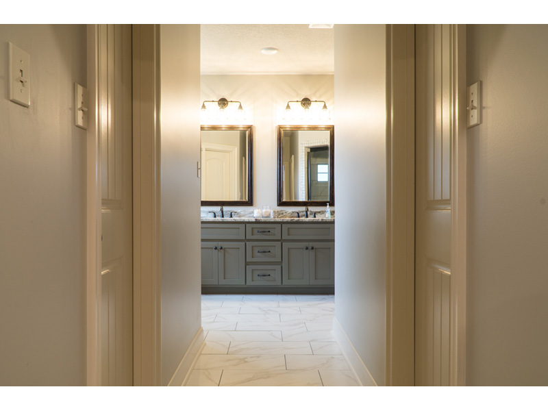 Ranch House Plan Master Bathroom Photo 01 - Mayer Mill Craftsman Home 155D-0027 - Shop House Plans and More